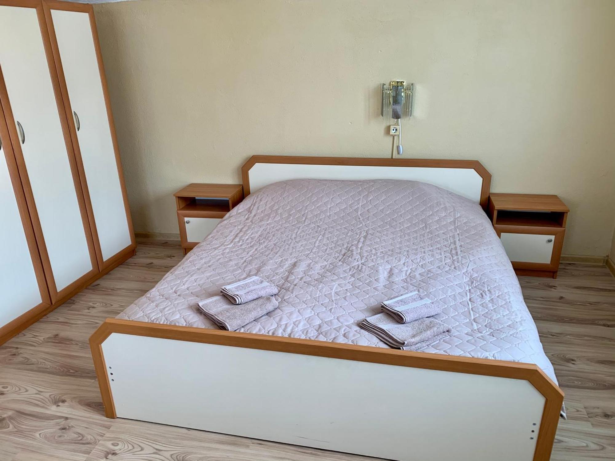 Sunny House Otel Madzhare Dış mekan fotoğraf